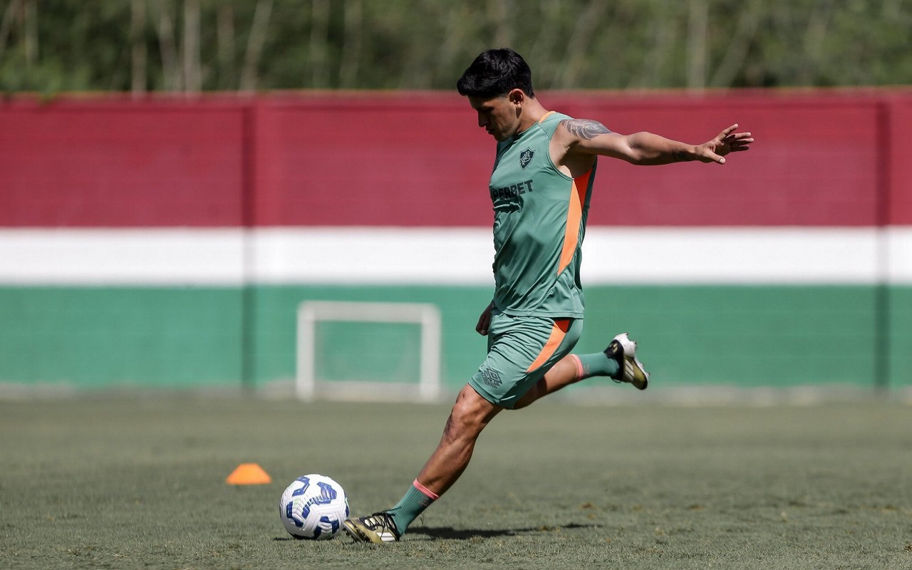 Germán Cano em treino do Fluminense no CT Carlos Catilho (Foto: Lucas Merçon/FFC)