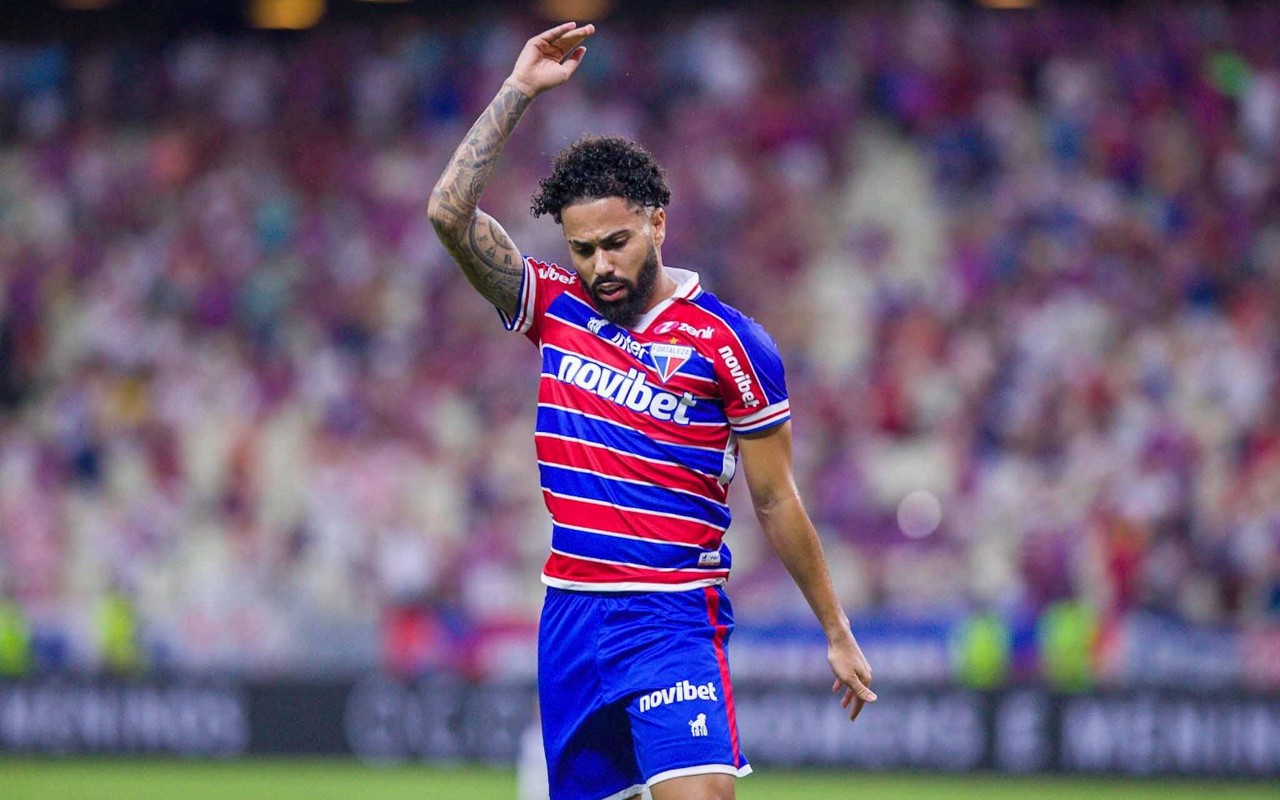 Calebe durante partida do Fortaleza contra o Retrô, pela Copa do Brasil de 2024 (Foto: Leonardo Alves/Pera Photo Press/Gazeta Press)