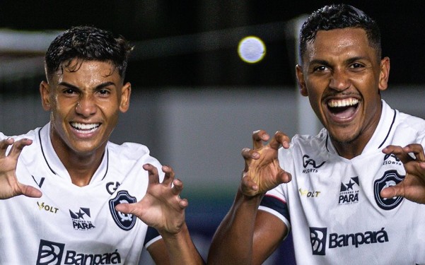 Jogadores do Remo, Kadu e Pedro Rocha, comemorando gol (Foto: Divulgação)