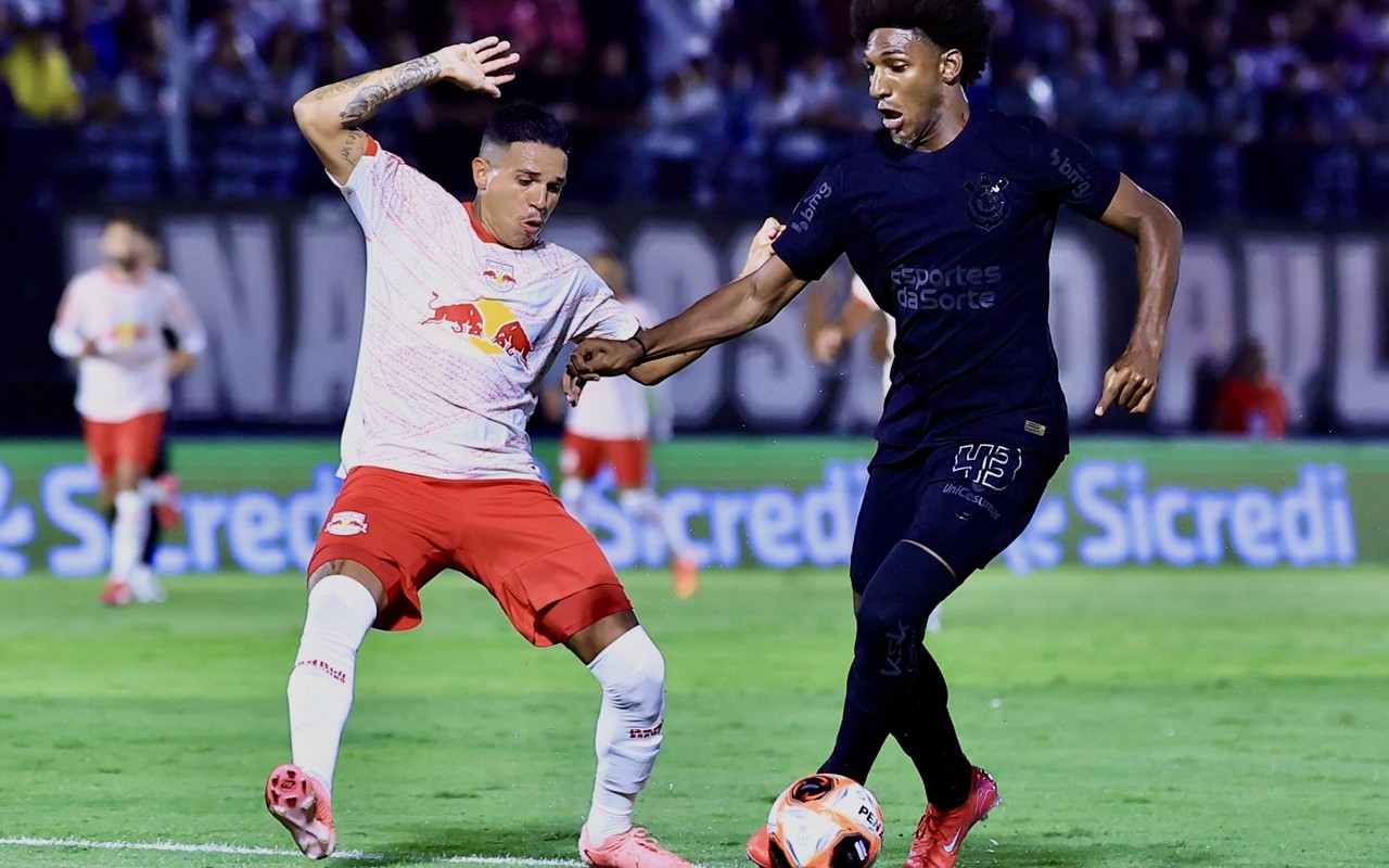 Corinthians vence o Bragantino. (Foto: Marcello Zambrana/AGIF)