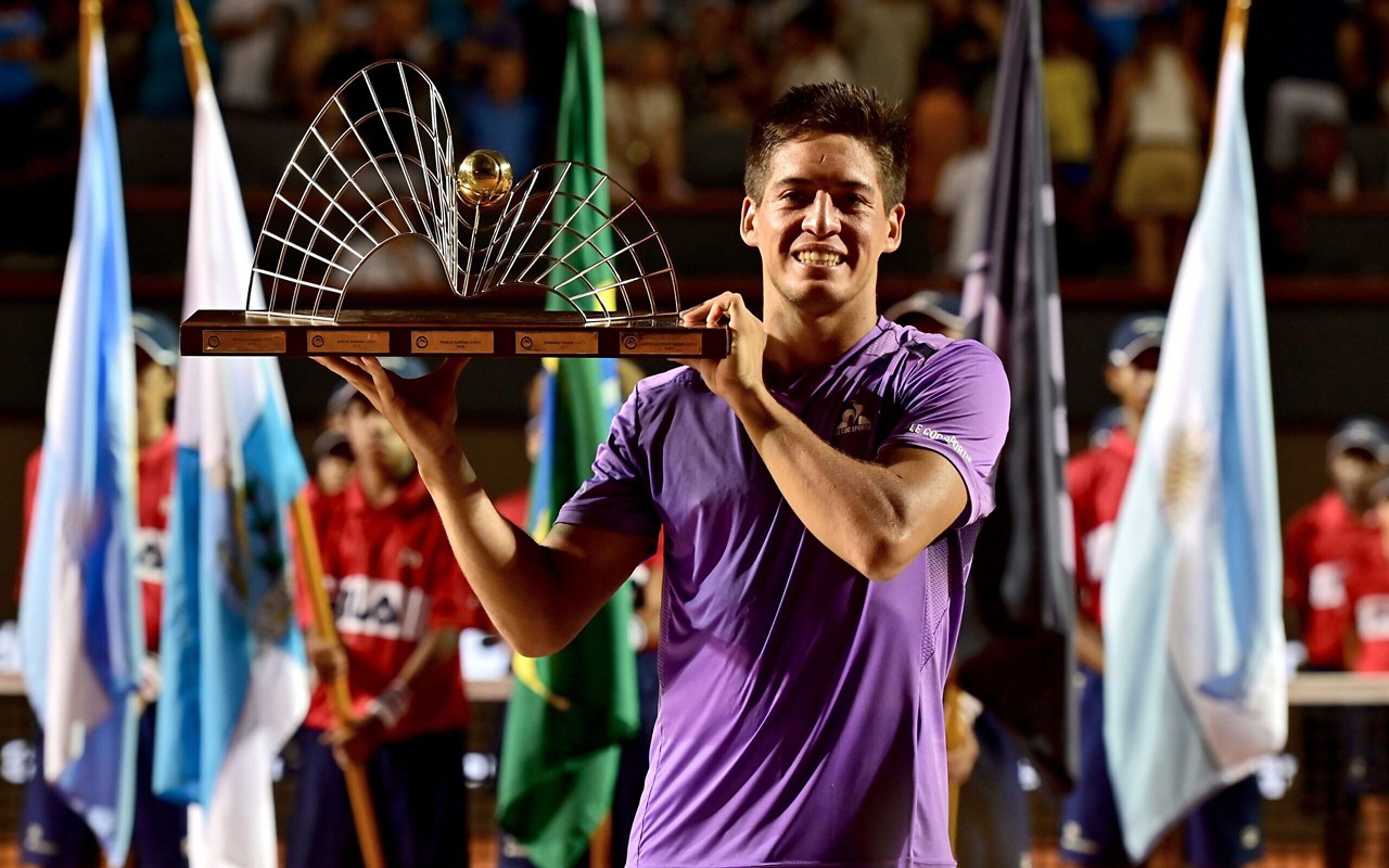 Sebastian Baez Sebastian Baez foi o vencedor do Rio Open de 2024 (Foto: Rio Open/Fotojump)