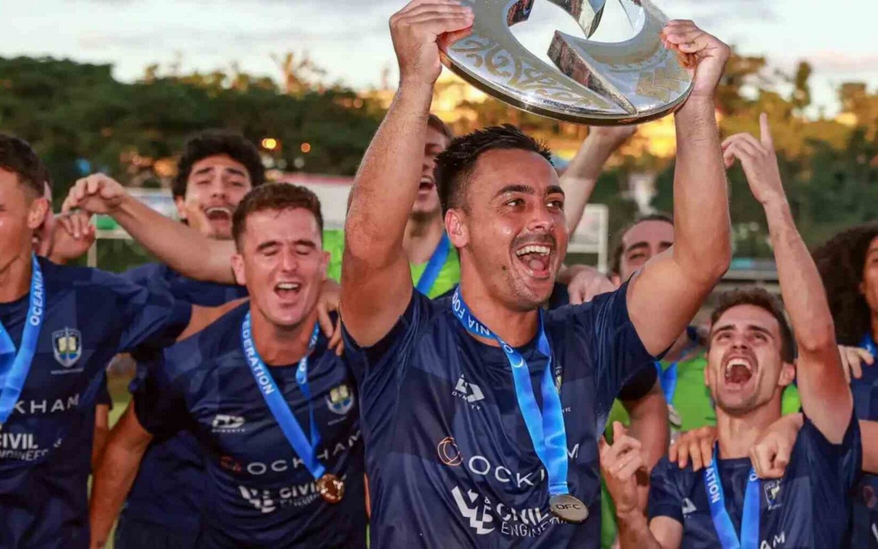 Time do Auckland City comemorando a conquista da Champions League da Oceania (Divulgação)