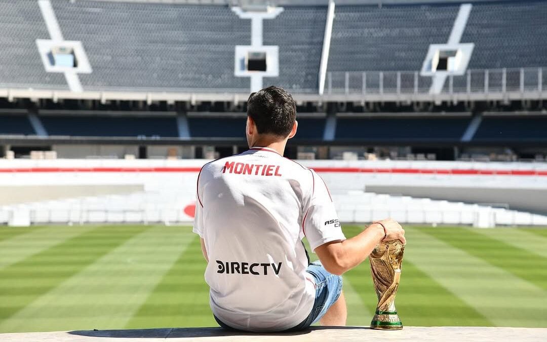 Montiel de volta ao River Plate (Foto: Reprodução/Instagram@riverplate)