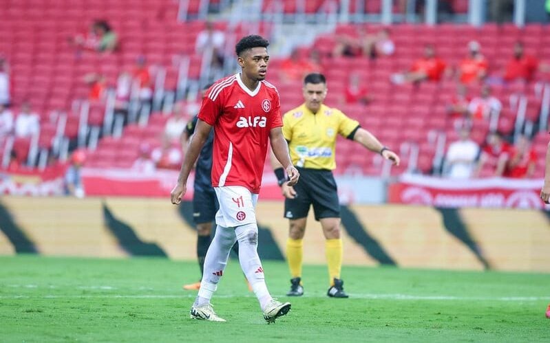 Vitor Gabriel em Internacional x Monsoon (foto: SC Internacional)