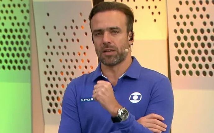 Roger Flores analisou erro de Hugo Moura em Vasco x Palmeiras (Foto: Reprodução)