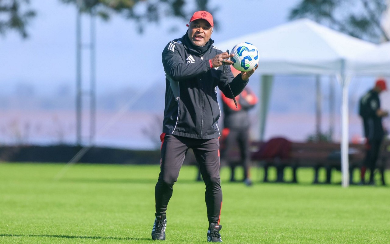 Roger Machado tem 59 partidas e 30 vitórias no Inter (Foto: Ricardo Duarte/SC Internacional)