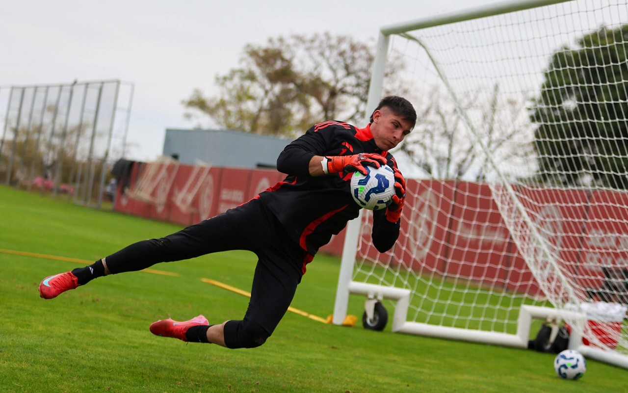 Sergio Rochet, goleiro do Internacional, em treino no CT Parque Gigante (Foto: Ricardo Duarte/SC Internacional)