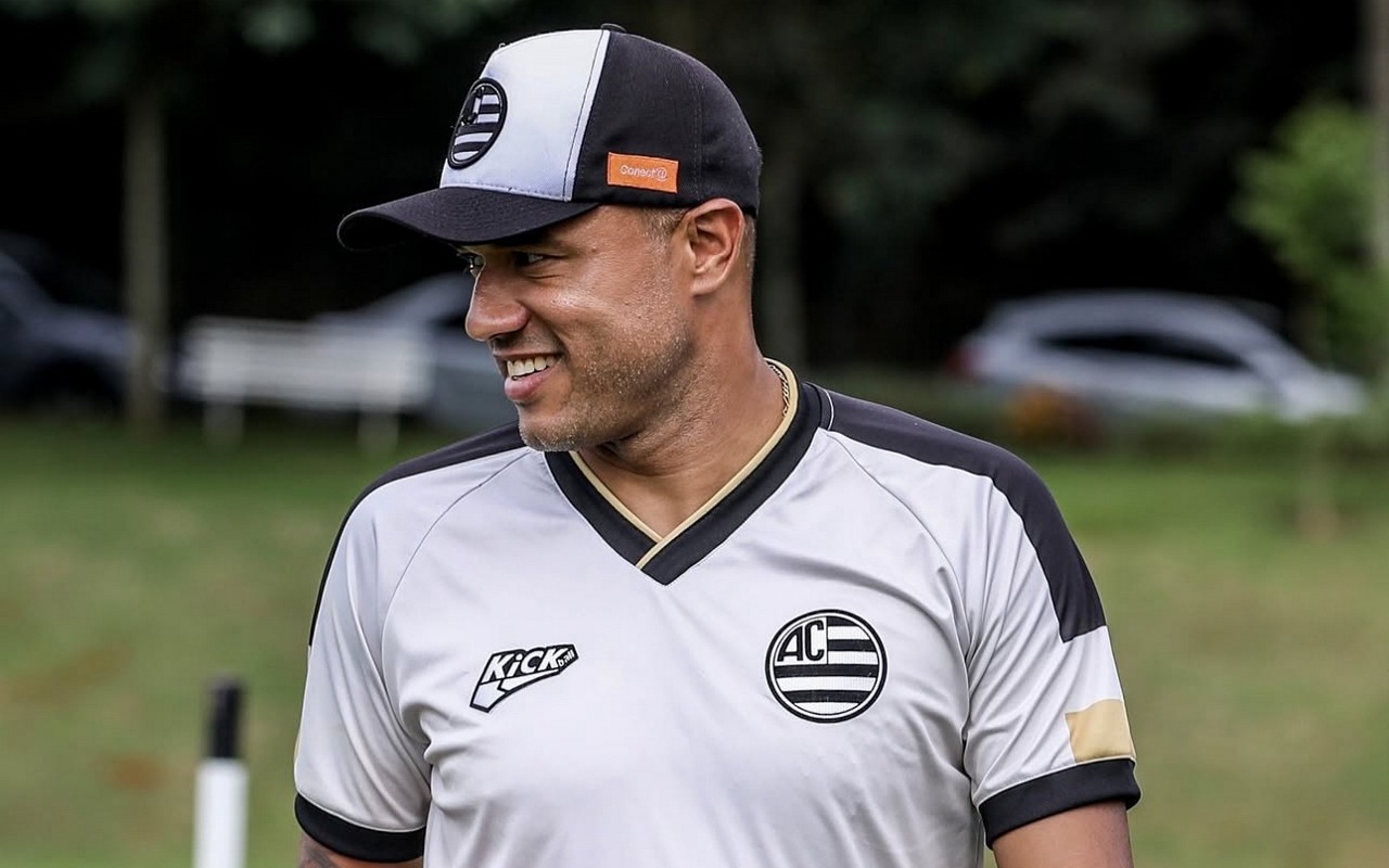 Roger Silva, treinador do Athletico Club, disputará o Mineiro (Foto: Divulgação / Athletic Club SAF)