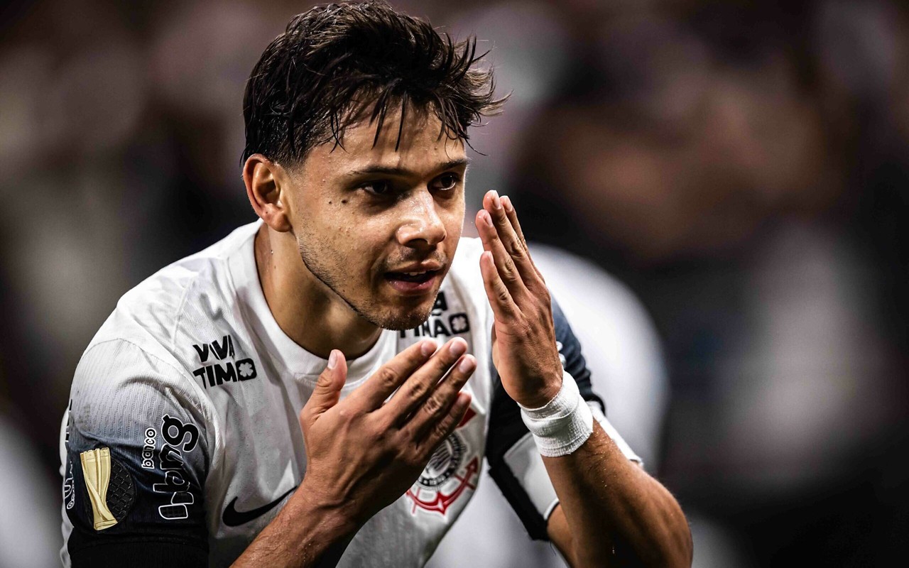 Romero falou sobre pressão sofrida no Corinthians (Foto: Leonardo Lima/AGIF)