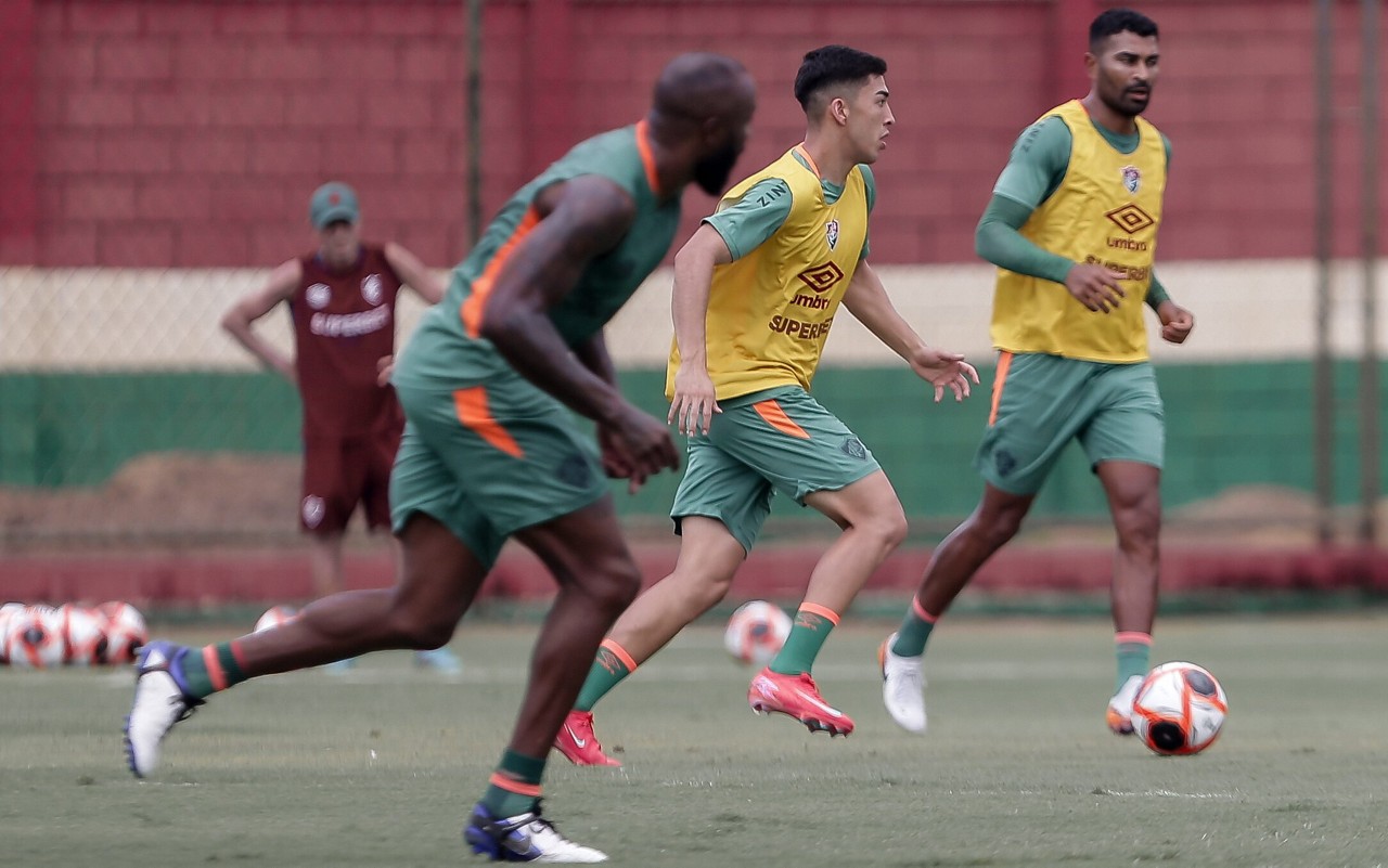 Convocado pelo Paraguai, Lezcano em ação no treino do Fluminense (Foto: Lucas Merçon/Fluminense FC)