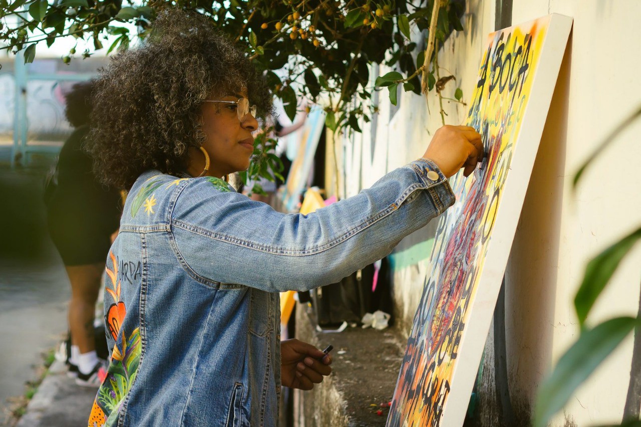 A artista visual Sarah Torres