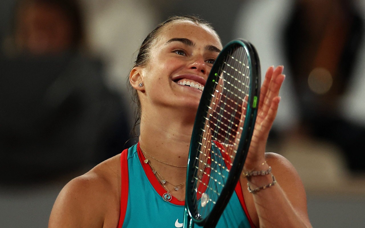 Sabalenka avança à final de Roland Garros (Photo by Alain JOCARD / AFP)