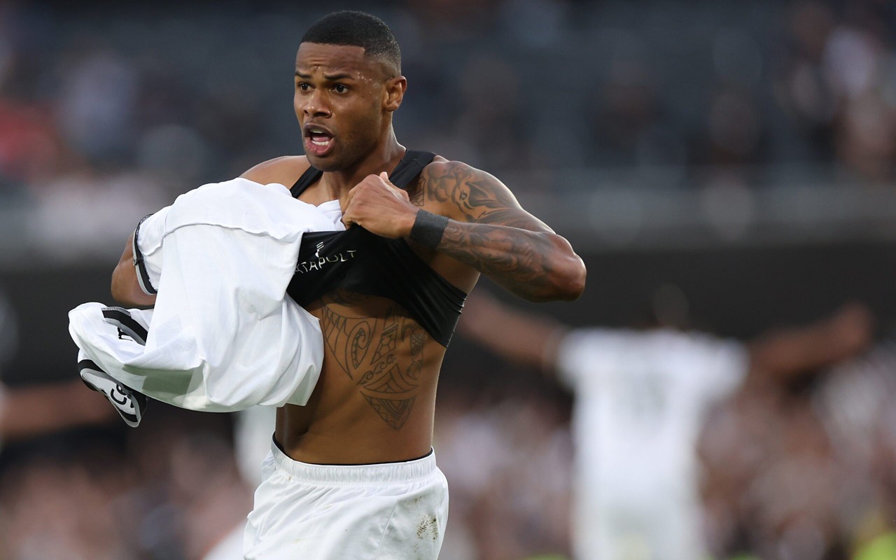 Júnior Santos comemora gol pelo Botafogo na final da Libertadores contra o Atlético-MG (Foto: Vitor Silva/ Botafogo)