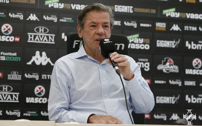 Salgado rebateu Pedrinho após coletiva (Foto: Rafael Ribeiro/Vasco)