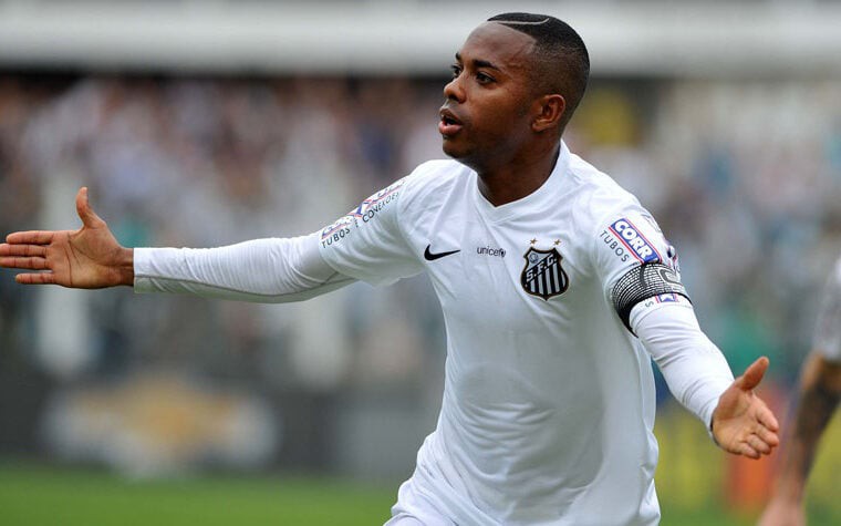 Robinho marcou duas vezes e foi o destaque da vitória do Santos sobre o Fluminense em 2004. (Foto: Ivan Storti/Lancepress!)
