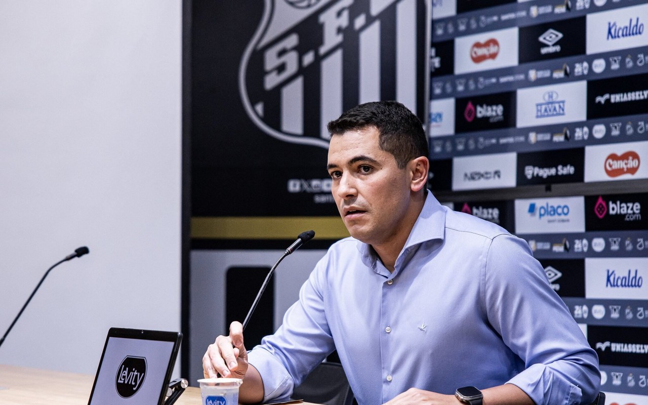 Pedro Martins deixou o Santos (Foto: Raul Baretta/ Santos FC)