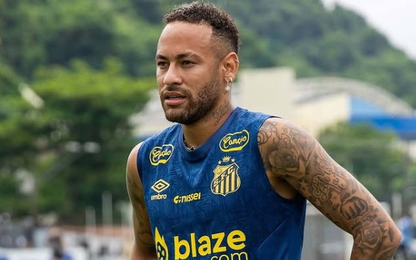 Neymar deve ficar à disposição do técnico Pedro Caixinha para a estreia do Santos no Brasileirão (Raul Baretta/ Santos FC)