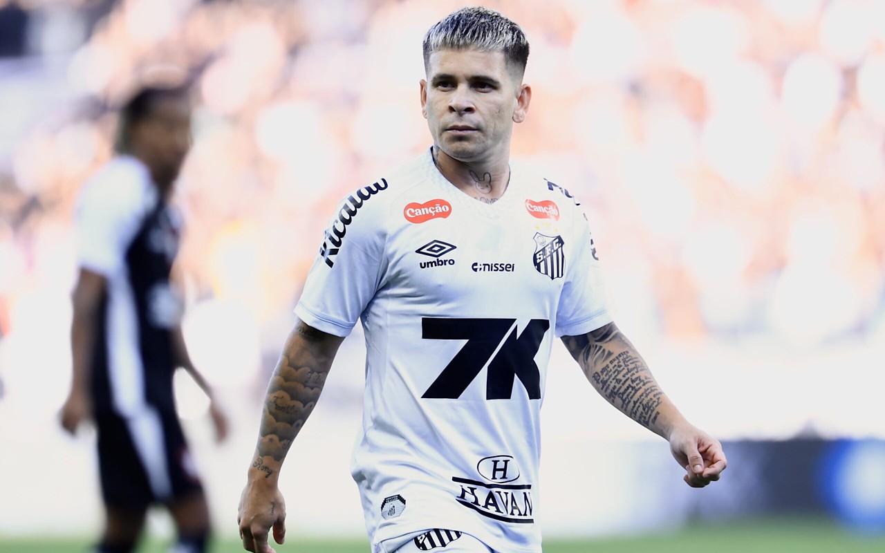 Soteldo será negociado e está próximo de fechar com o Fluminense. (Foto: Marcello Zambrana/AGIF)