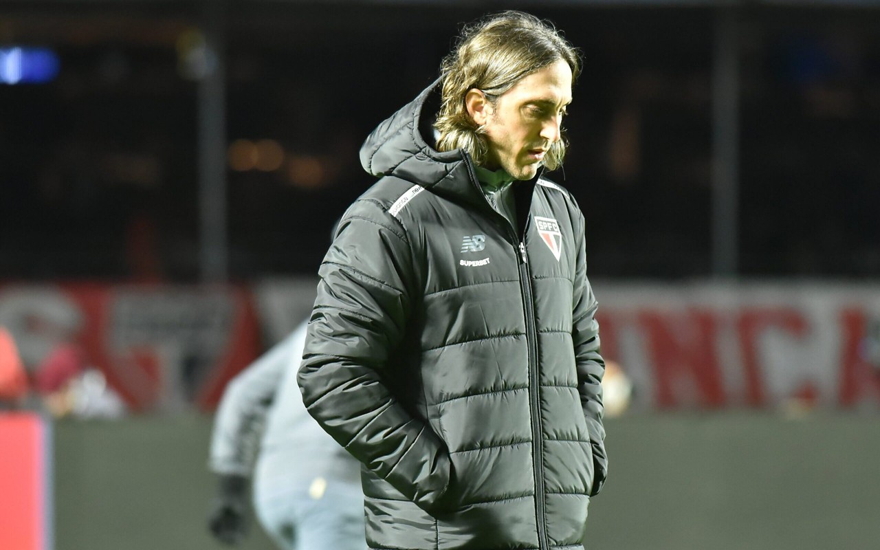 Zubeldía assumiu o cargo em abril do ano passado (Foto: Marcello Zambrana/AGIF)
