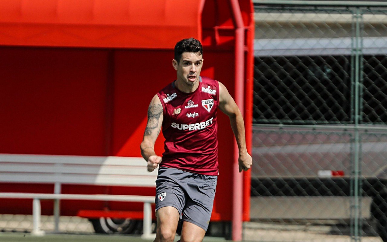Oscar deve ser novidade em breve (Foto: Erico Leonan / São Paulo FC)
