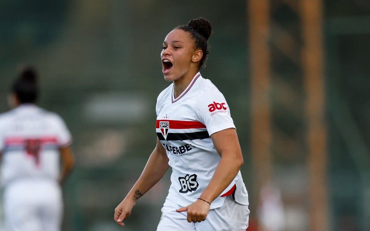 Dudinha comemora gol pelo São Paulo (Miguel Schincariol / São Paulo FC)