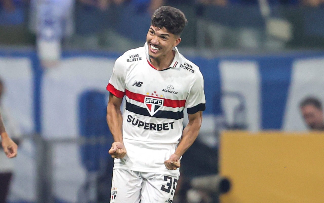 William Gomes, atacante do São Paulo (Foto: Gilson Lobo/AGIF)