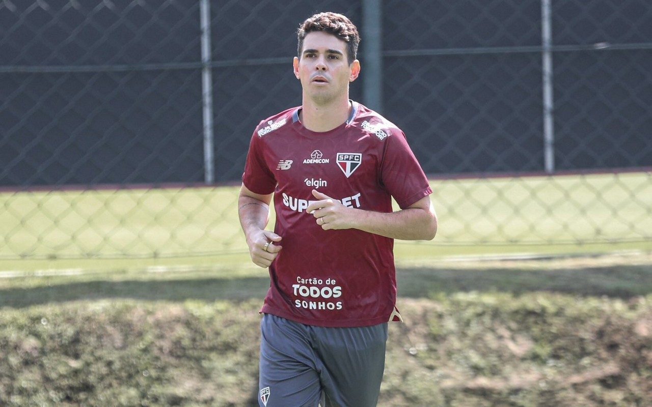 Oscar sofreu fratura nas vértebras no último clássico contra o Corinthians (Foto: Fellipe Lucena / São Paulo FC)
