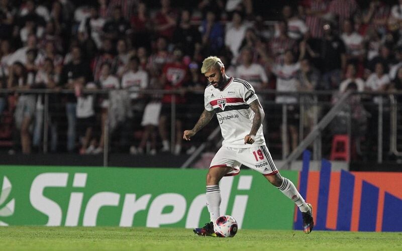 Jogador não está nos planos de Crespo mais (Foto: Rubens Chiri/São Paulo FC)