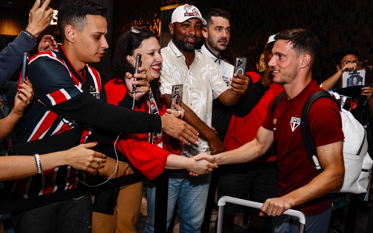 Tricolor chegou em Lima um dia antes (Foto: Rubens Chiri / saopaulofc)