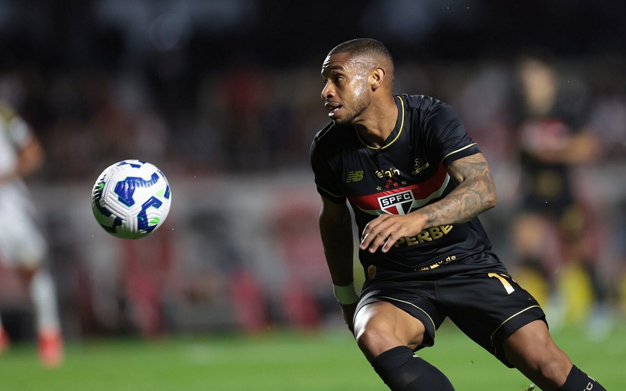 André Silva sofreu lesão no joelho (Foto: Paulo Pinto / São Paulo FC)