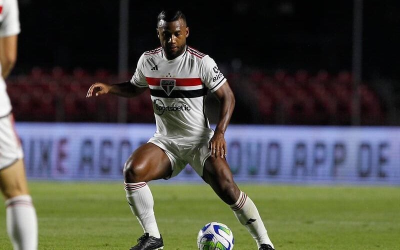 Luan ainda não entrou em campo no ano (Foto: Rubens Chiri / saopaulofc.net)