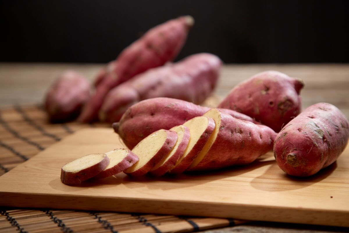 A batata-doce é rica em nutrientes que favorecem a saúde do corpo