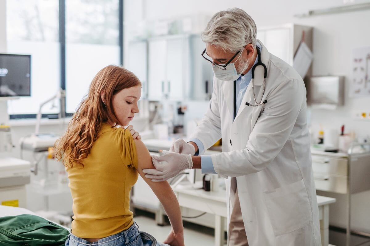 A vacinação é fundamental para evitar doenças decorrentes do HPV