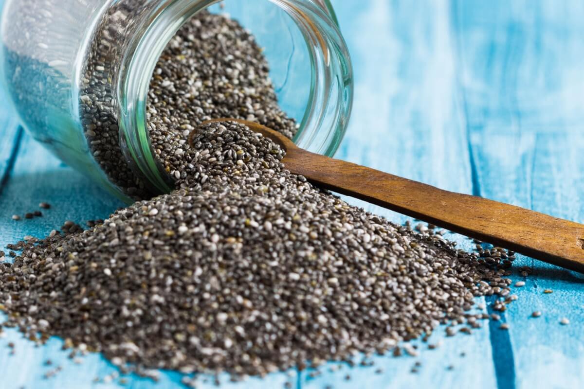 Incluir a semente de chia na rotina é uma forma prática e versátil de turbinar a dieta