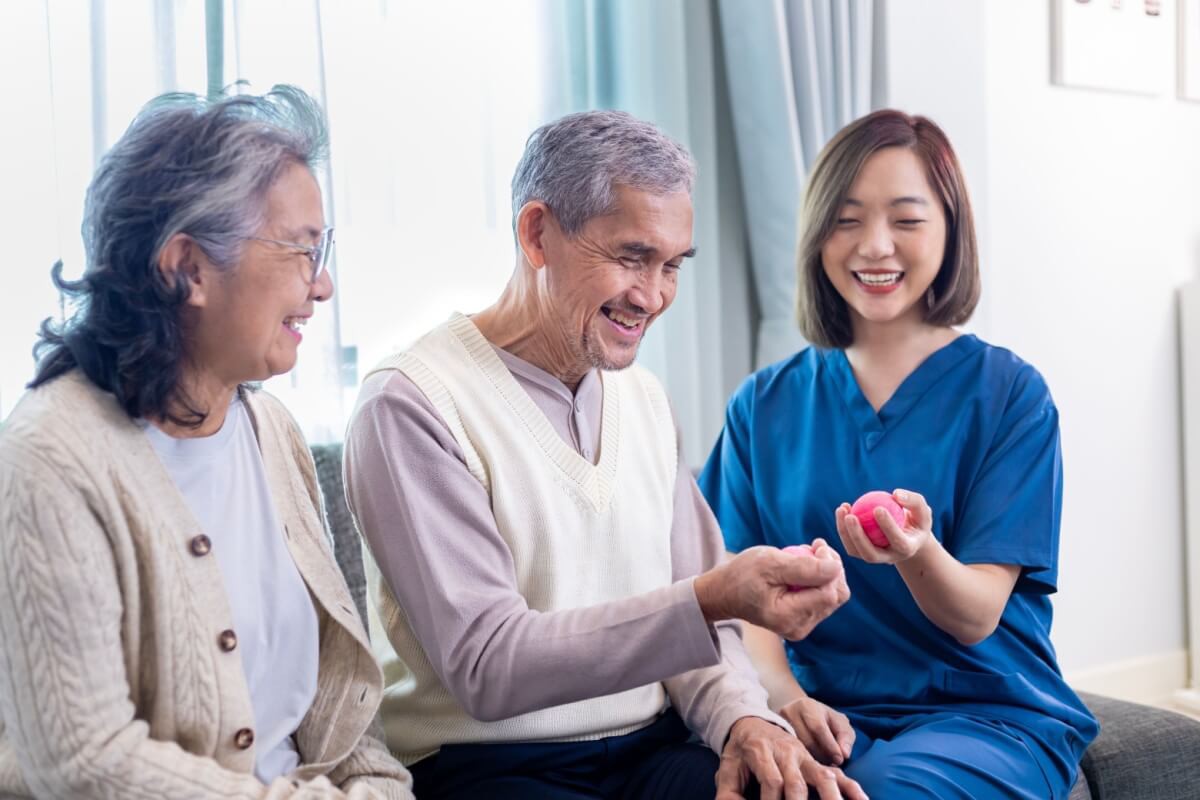 Movimentos simples, praticados regularmente, ajudam idosos a recuperarem a qualidade de vida