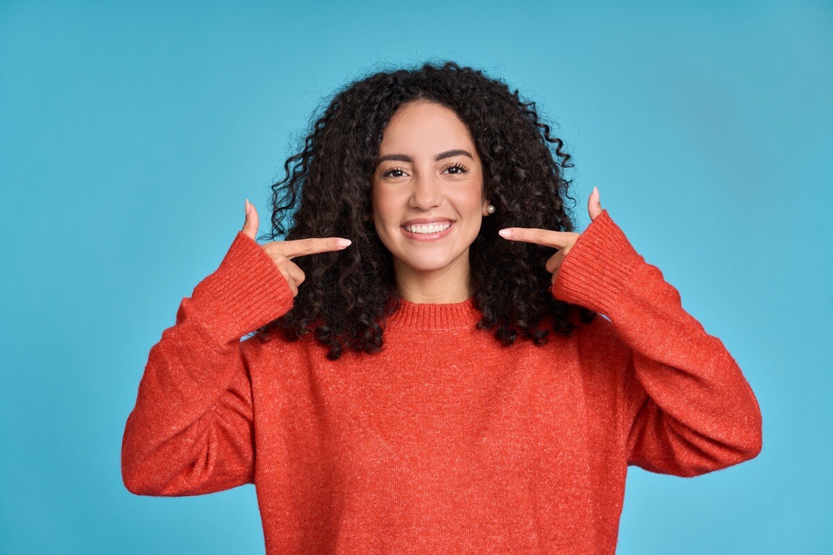 O desgaste dos dentes pode causar sensibilidade e dor ao mastigar