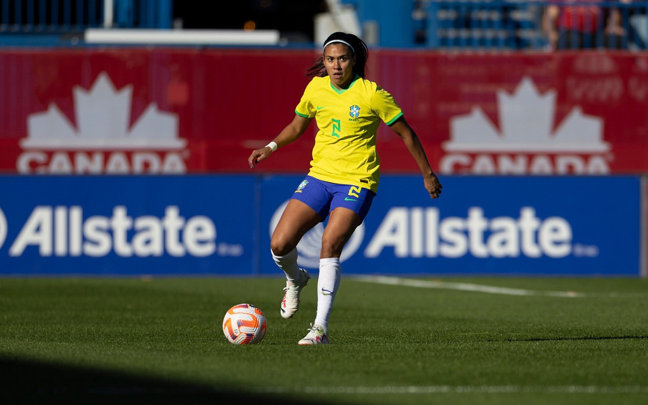 Antonia, zagueira do Real Madrid, durante jogo da Seleção Feminina (Foto: Leandro Lopes / CBF)