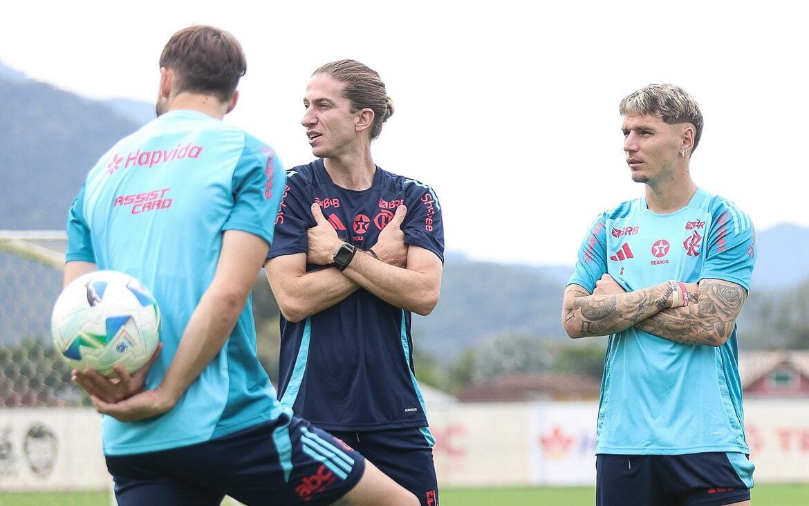 Treino do Flamengo antes de viagem para enfrentar o Internacional em Porto Alegre (Foto: Gilvan de Souza/Flamengo)