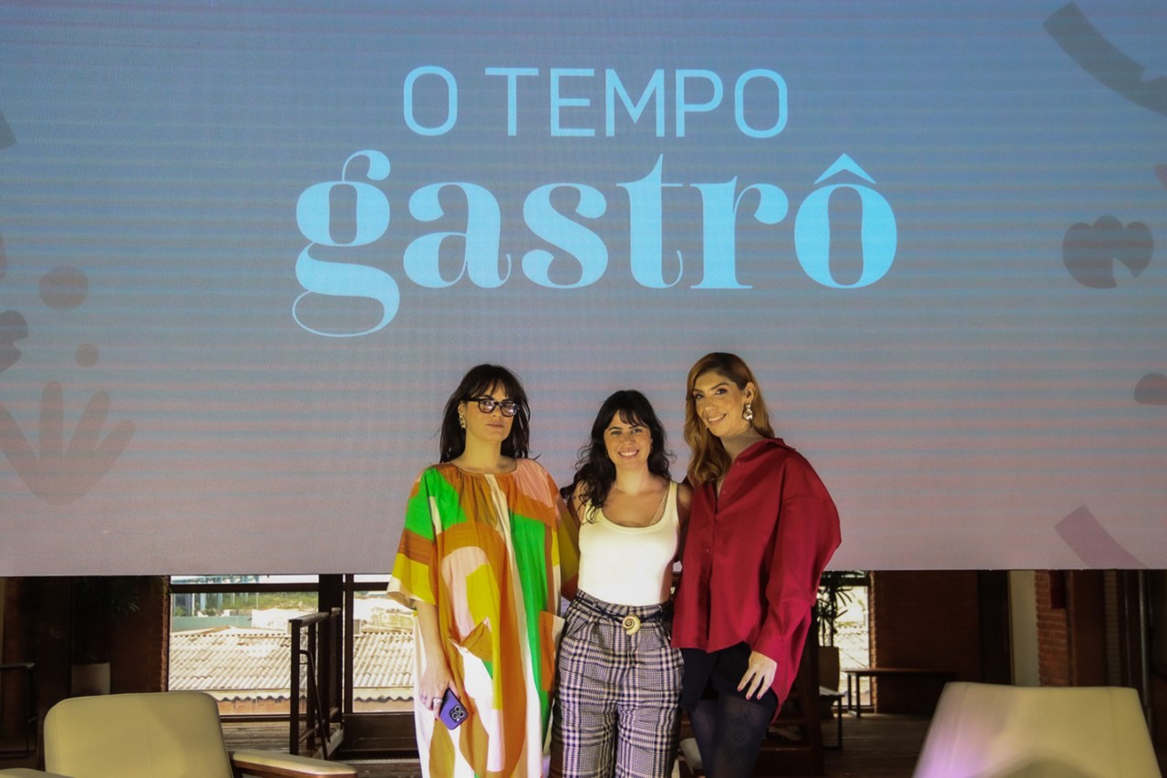 As chefs Cafira Foz e Bruna Martins, e a jornalista Lorena Martins, que participaram do painel O fogo alto do empoderamento: o protagonismo feminino na gastronomia”, no Seminário O TEMPO Gastrô
