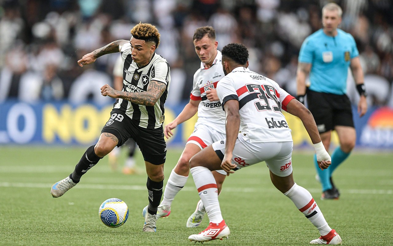 (Foto: Thiago Ribeiro/AGIF)