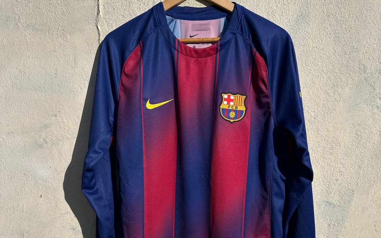 Site vaza camisa do Barcelona para temporada 2025/26