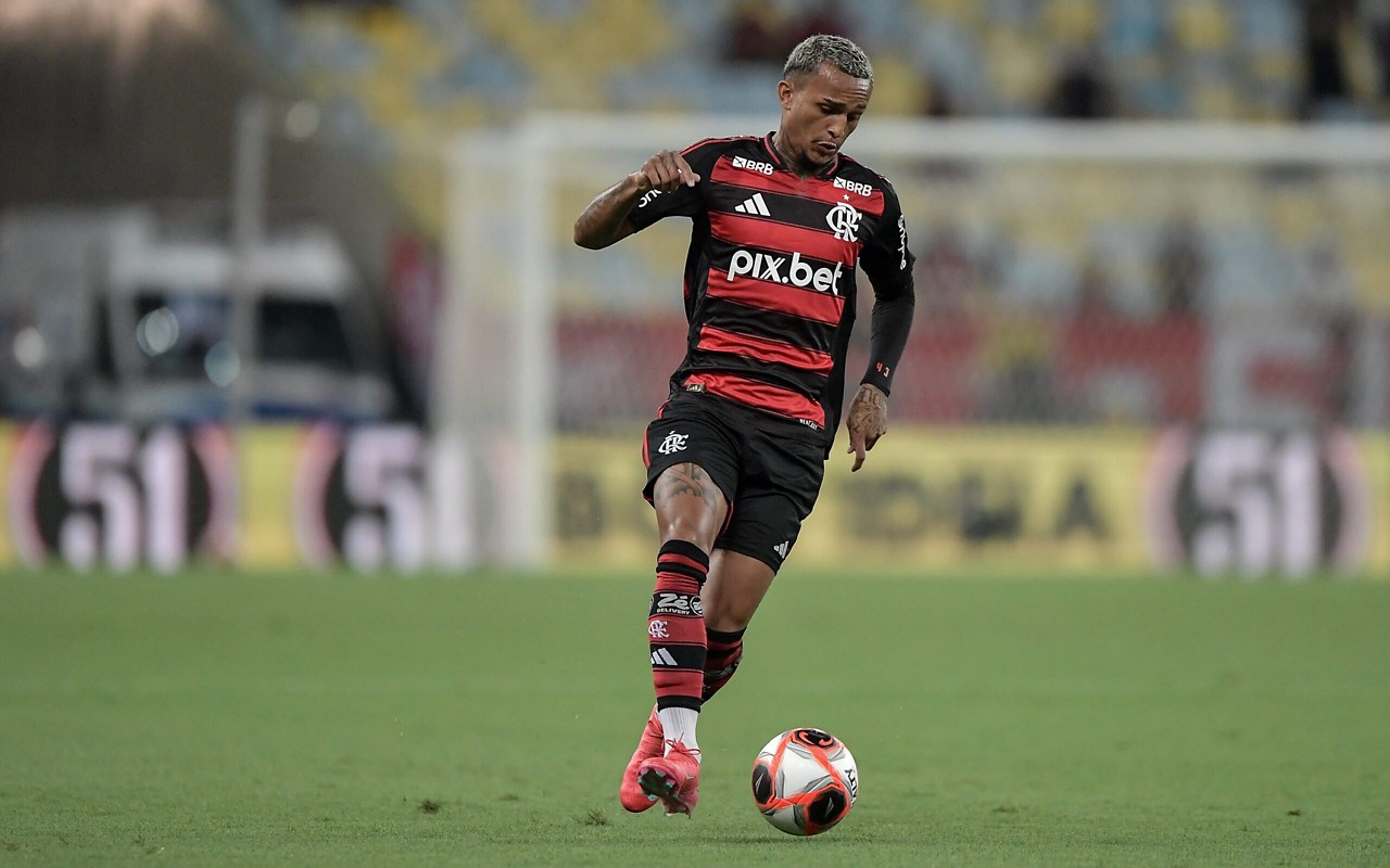 Wesley em Fluminense x Flamengo . (foto: Thiago Ribeiro/AGIF)