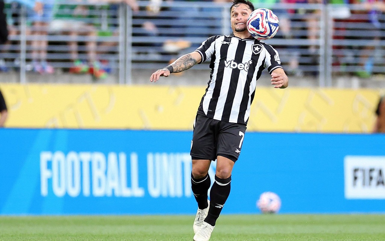 Apesar das dificuldades na estreia, Artur diz que Botafogo não teme o PSG (Foto: Vitor Silva/Botafogo)