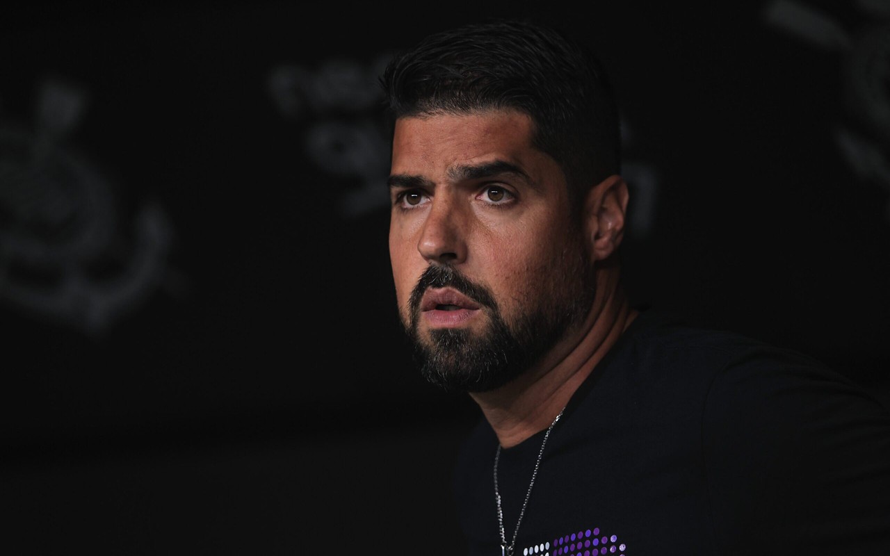 António Oliveira passou pelo Corinthians (Foto: Ettore Chiereguini/AGIF)