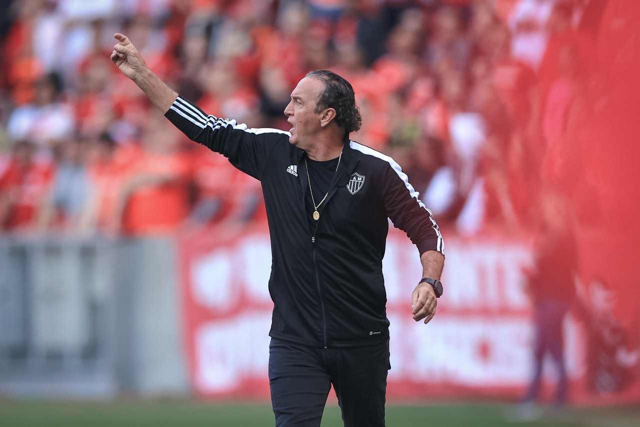 Cuca reestreou pelo Galo com derrota para o Inter