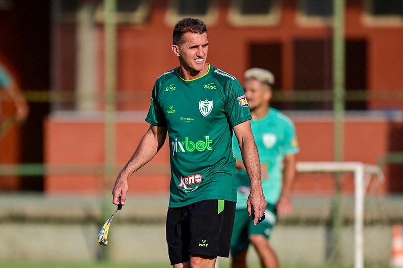 Mantido no cargo, Vagner Mancini terá mais facilidade para preparar o elenco para 2023