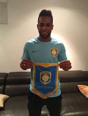 Alex Teixeira, ex-Vasco, rescinde com o Besiktas
