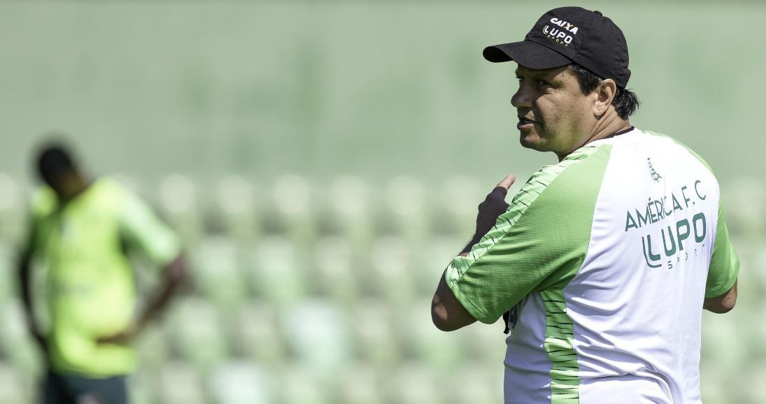 Desde sua chegada, Adílson Batista acumula duas vitórias e um empate no comando do Coelho