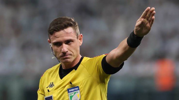 Árbitro será o dono do apito do clássico