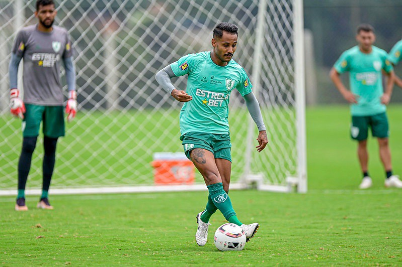 Mateus Gonçalves não conseguiu ter boa sequência pelo América